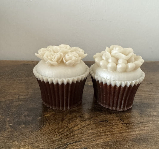 Handmade Resin Cupcake Display – Realistic Fake Cupcake for Shop Window Decor