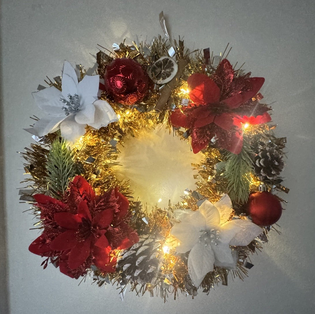 Christmas Wreath Red and White with Lights for Front Door Uk Christmas Wreath