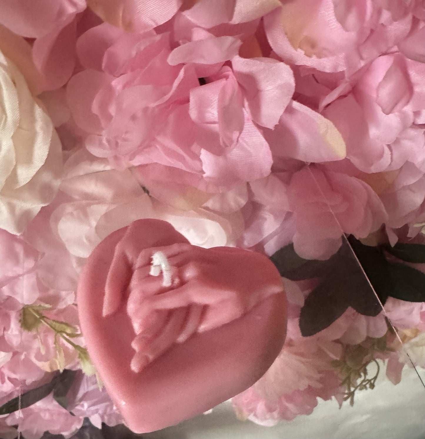 Valentine’s Day Love holding hands scented candles