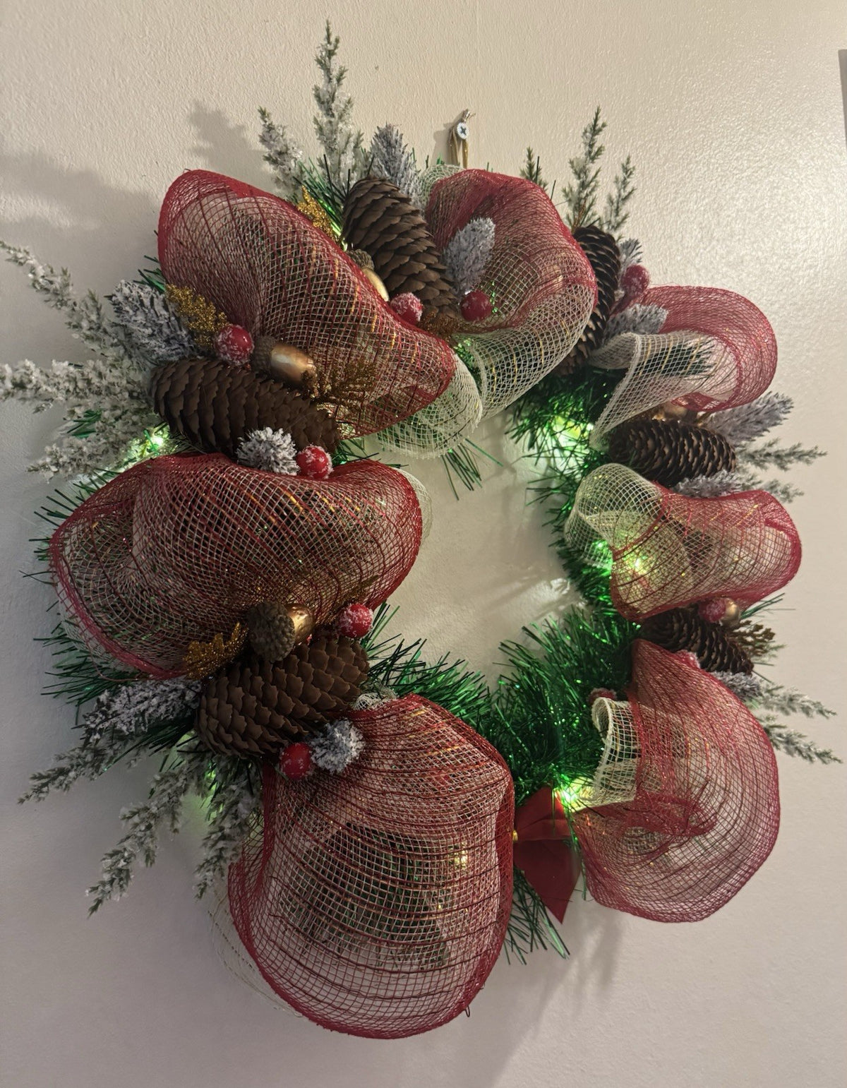 Artificial Christmas Wreath Pine Cone with Mesh and Lights for Front Door Decor