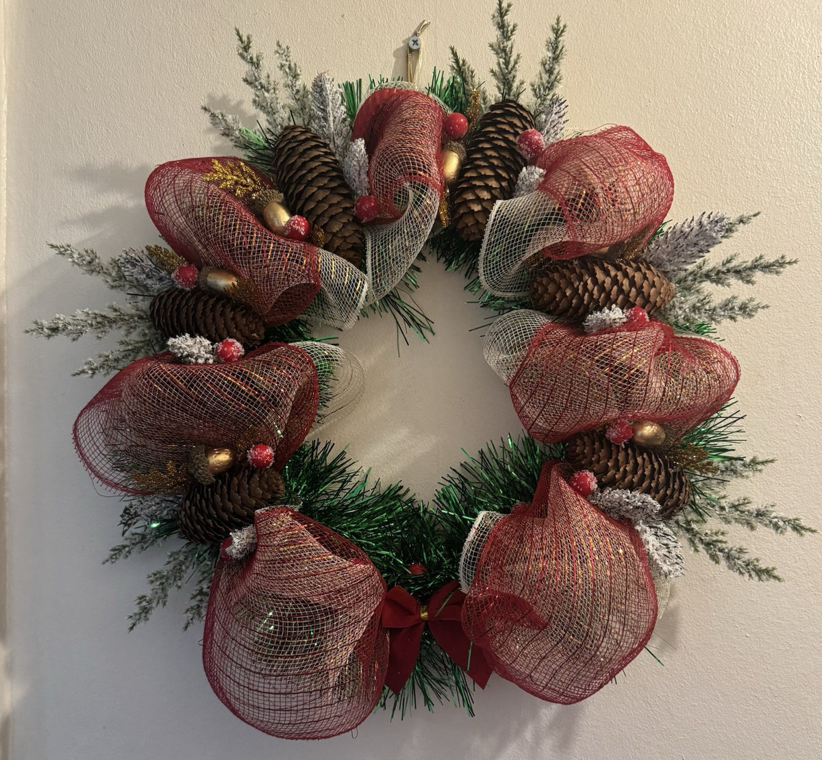 Artificial Christmas Wreath Pine Cone with Mesh and Lights for Front Door Decor