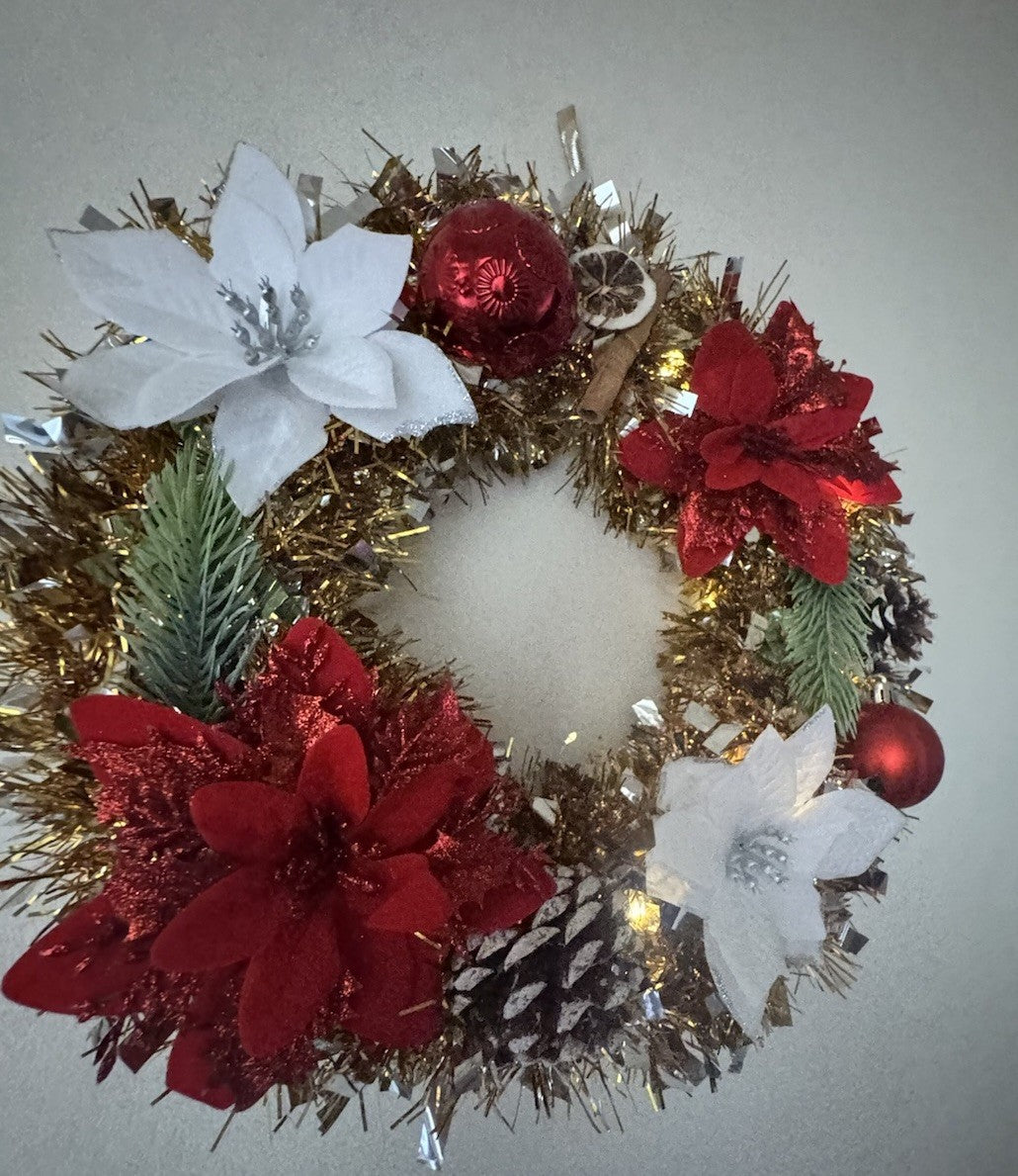 Christmas Wreath Red and White with Lights for Front Door Uk Christmas Wreath