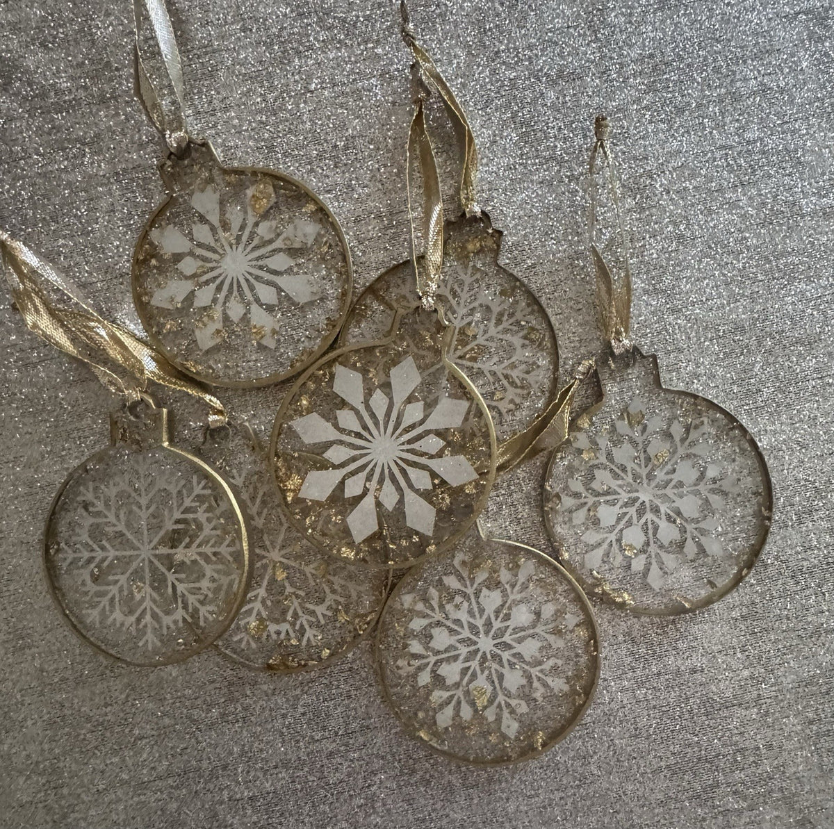 6 Pieces Flat Bauble Christmas Tree Decoration Ornaments Resin Baubles Hanging