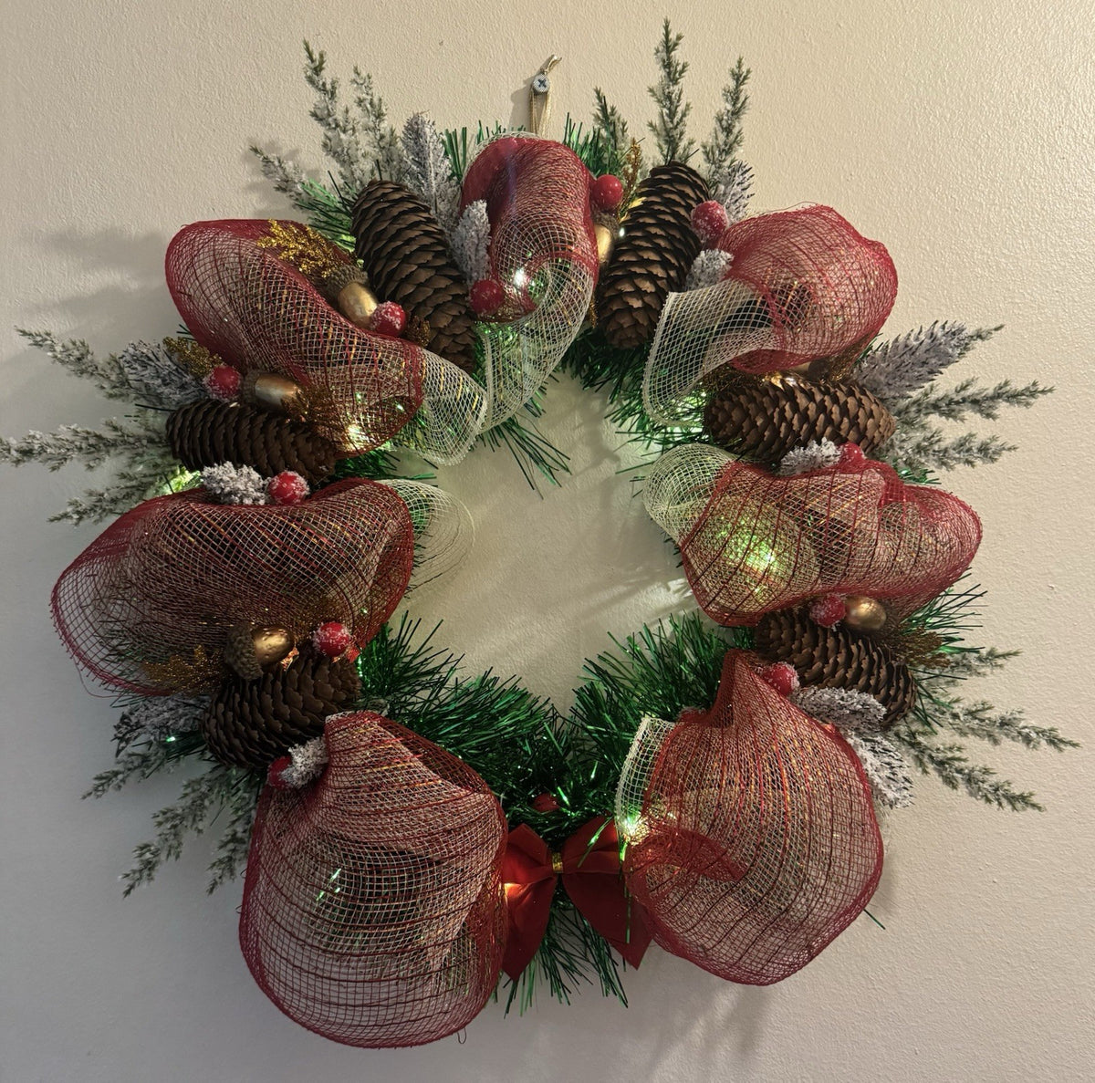 Artificial Christmas Wreath Pine Cone with Mesh and Lights for Front Door Decor