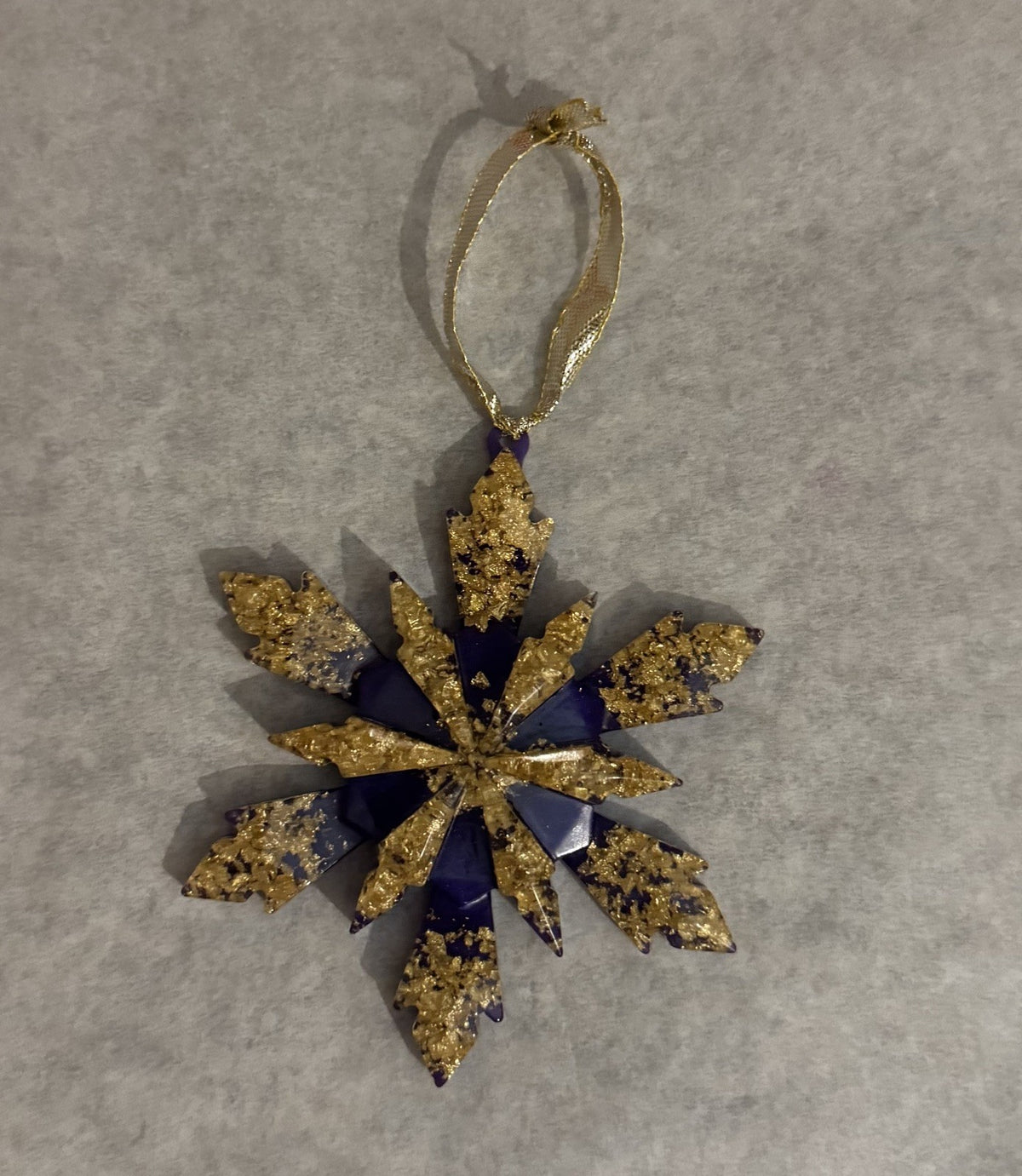5 Pieces Resin Snowflake Christmas Tree Ornaments