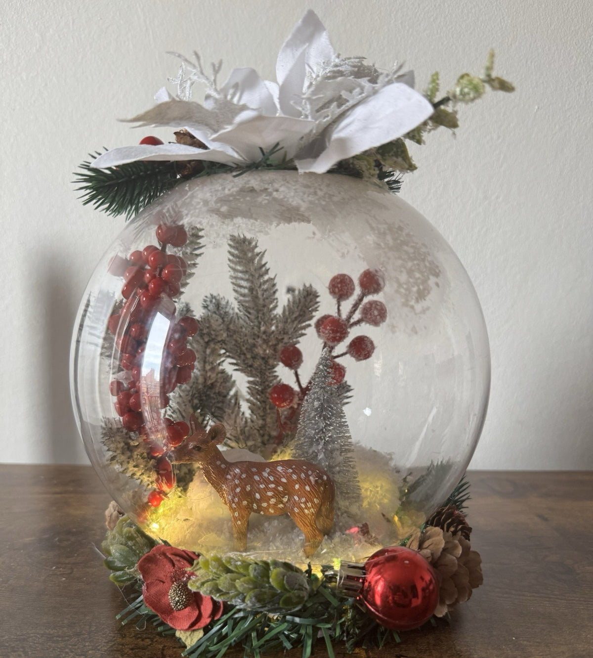 Handmade Giant Christmas Light Up Globe with Deer & Winter Scene Decoration New