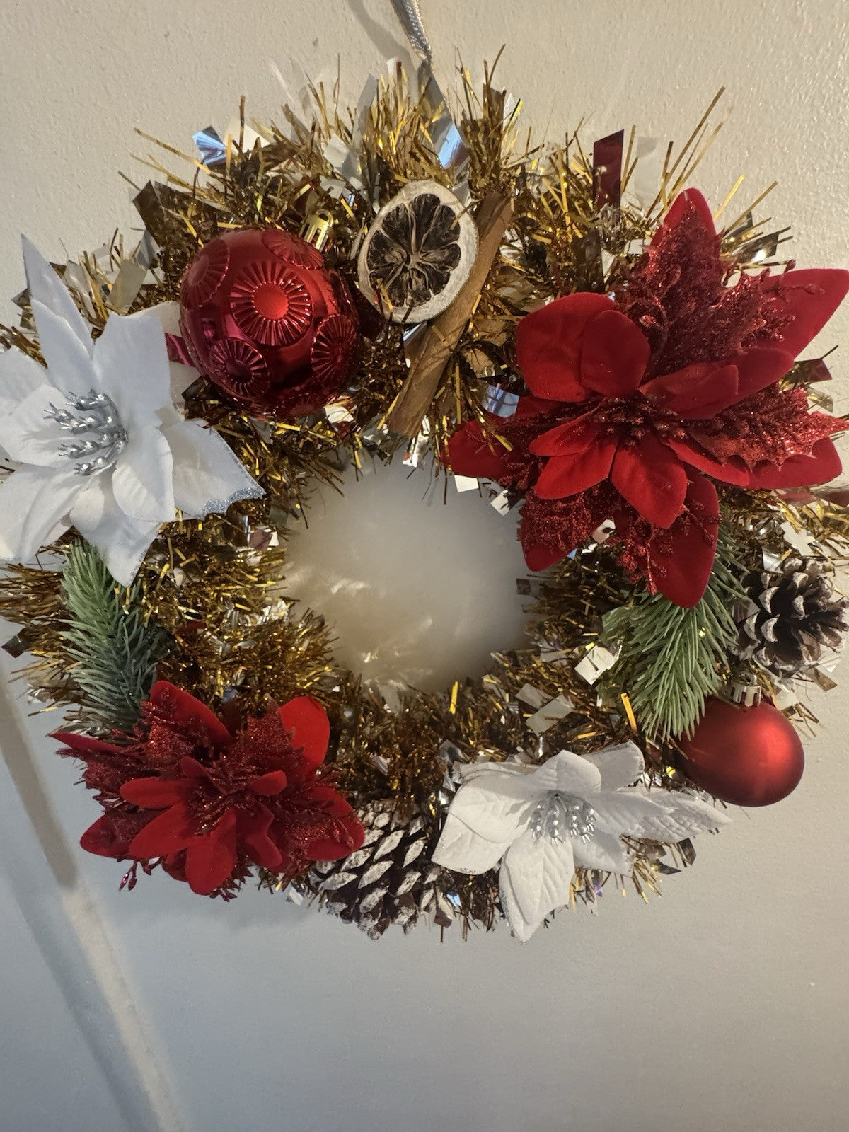 Christmas Wreath Red and White with Lights for Front Door Uk Christmas Wreath