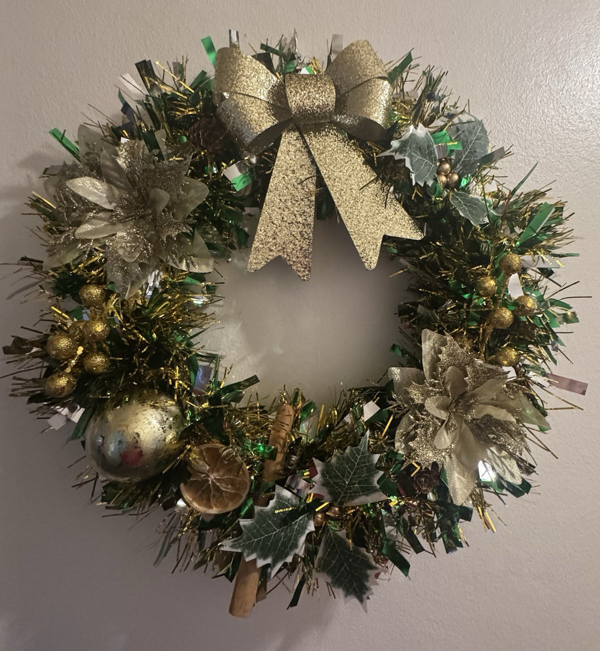 Christmas Wreath Green and Gold with Lights for Front Door Uk Christmas Decor