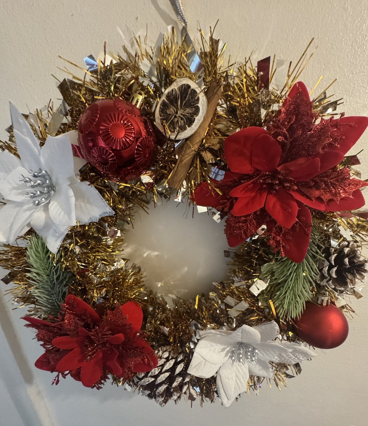 Christmas Wreath Red and White with Lights for Front Door Uk Christmas Wreath