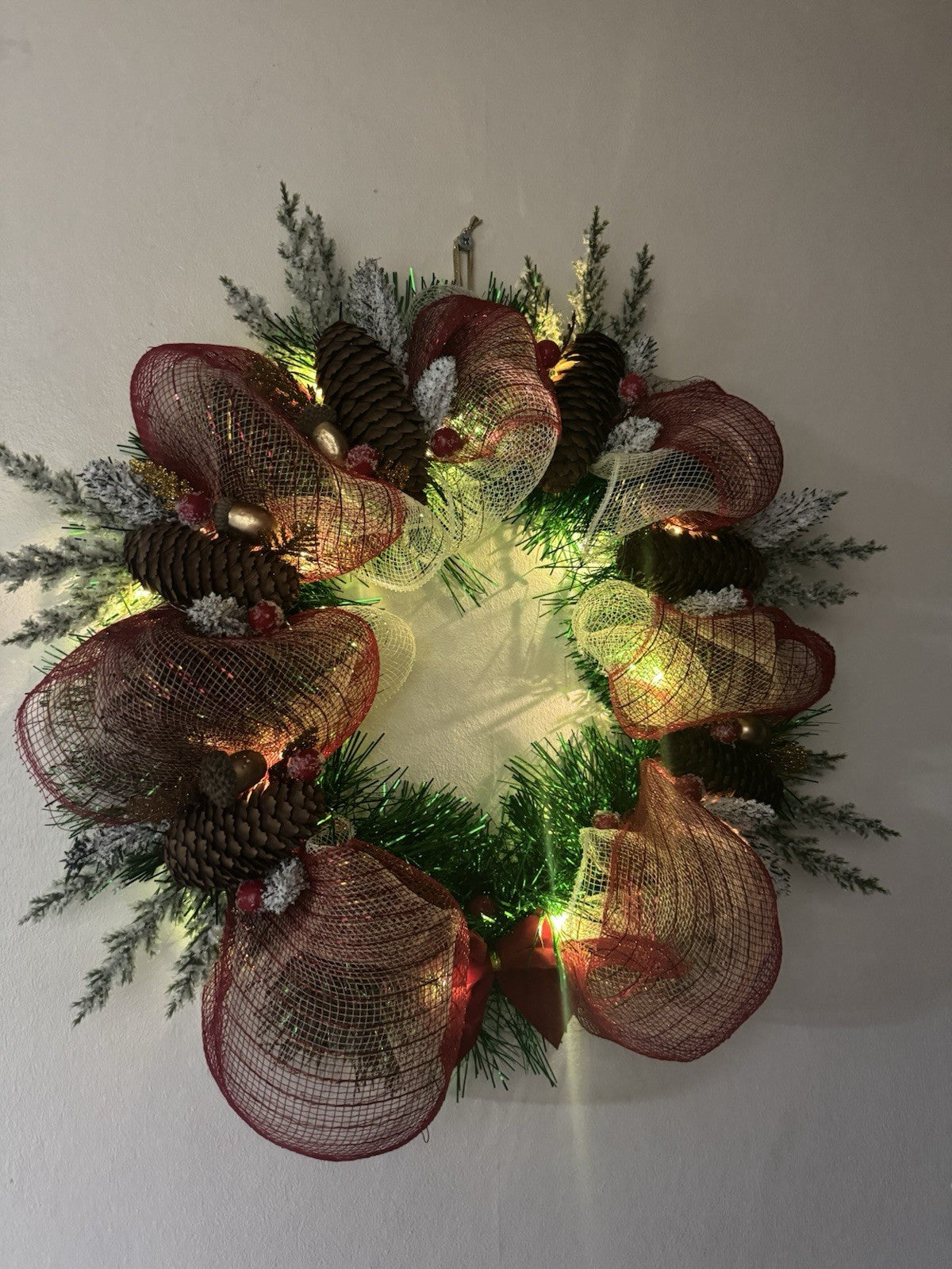 Artificial Christmas Wreath Pine Cone with Mesh and Lights for Front Door Decor