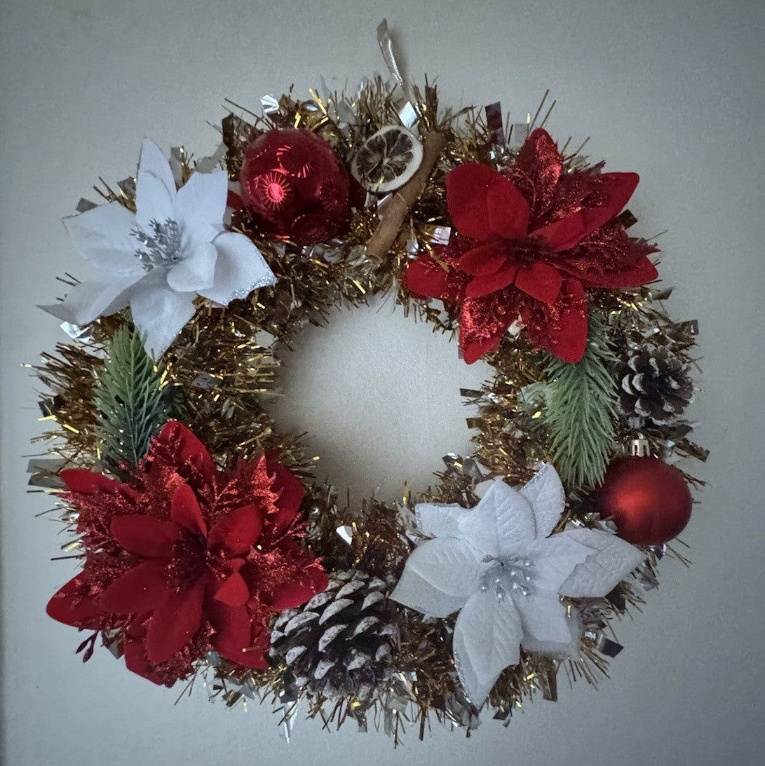 Christmas Wreath Red and White with Lights for Front Door Uk Christmas Wreath