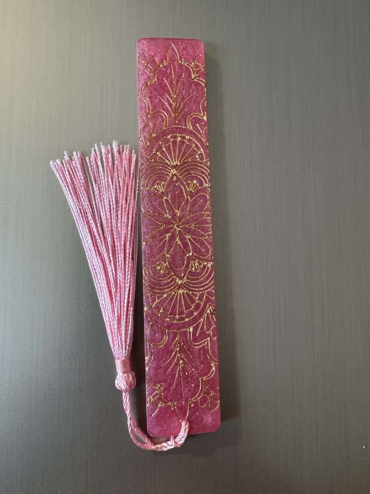 Bookmarks Pink Background  And Gold Embossed Stripe