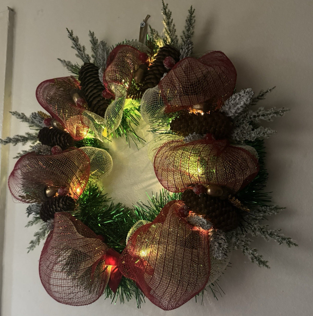 Artificial Christmas Wreath Pine Cone with Mesh and Lights for Front Door Decor