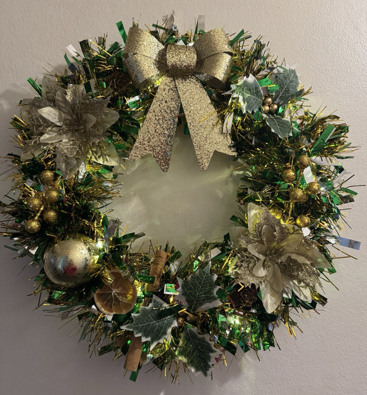 Christmas Wreath Green and Gold with Lights for Front Door Uk Christmas Decor
