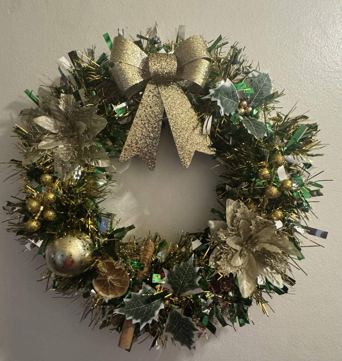 Christmas Wreath Green and Gold with Lights for Front Door Uk Christmas Decor