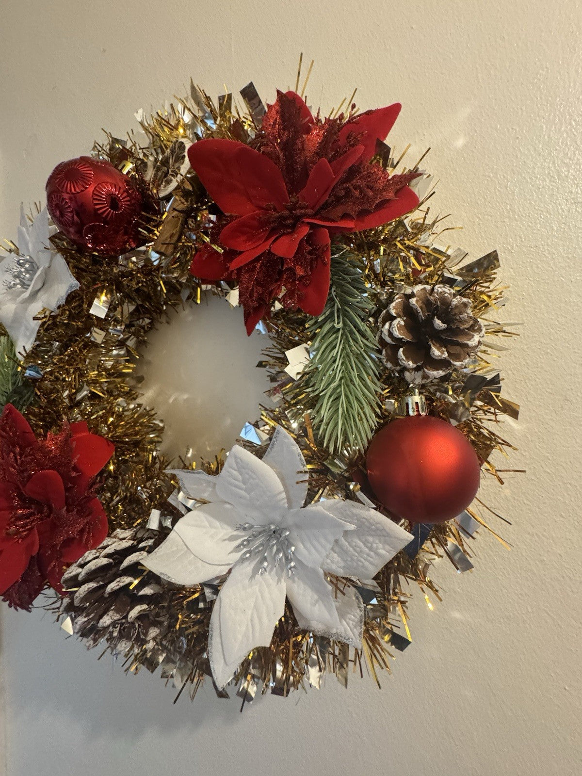 Christmas Wreath Red and White with Lights for Front Door Uk Christmas Wreath