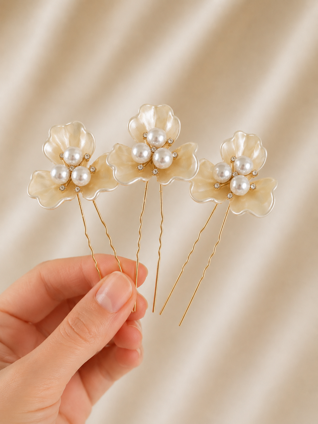 Pearl Flower Bridal Hair Pin, Ivory Wedding Hair Accessory, Bridal Hair Pin Set, Pearl Flower Hair Piece, Bridesmaid Hair Pin